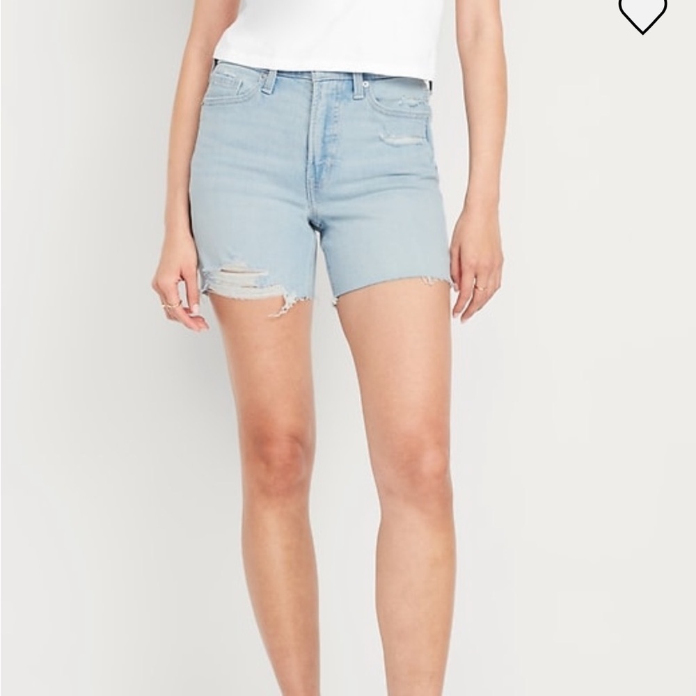 ✨2 for $35 ALL SHORTS!✨ Old Navy OG Jean Cut-Off Shorts 5-inch inseam size 6